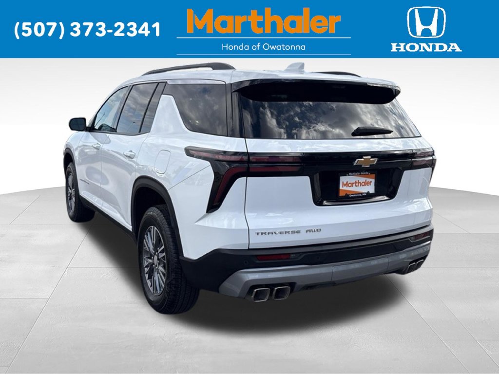 Used 2026 Chevrolet Traverse LT w/ Driver Confidence Package AWD/4WD image 3