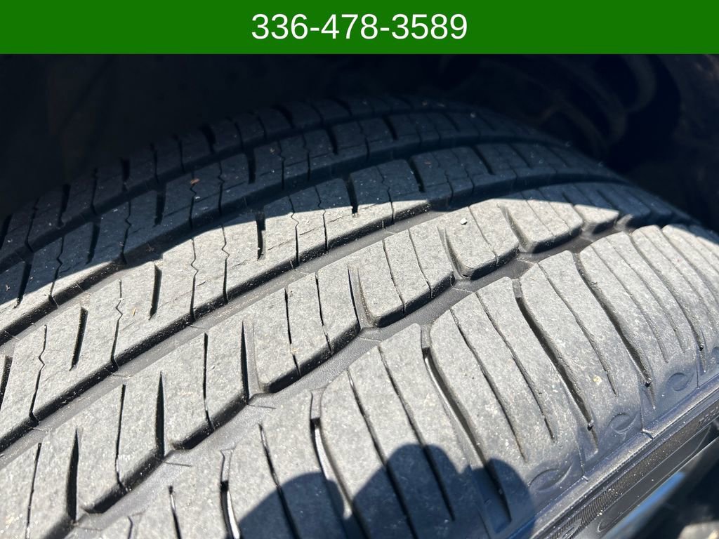 Used 2017 Lincoln MKZ Reserve image 28