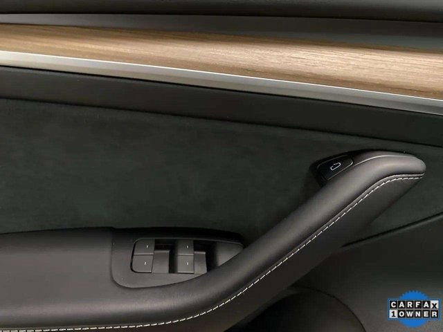 Used 2023 Tesla Model 3 Performance image 31