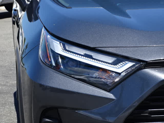 Used 2023 Toyota RAV4 XLE Premium AWD/4WD image 5