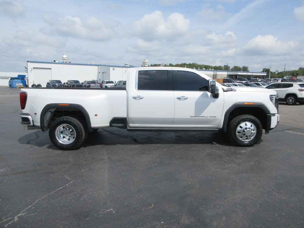 Certified 2024 GMC Sierra 3500 Denali Ultimate AWD/4WD image 5