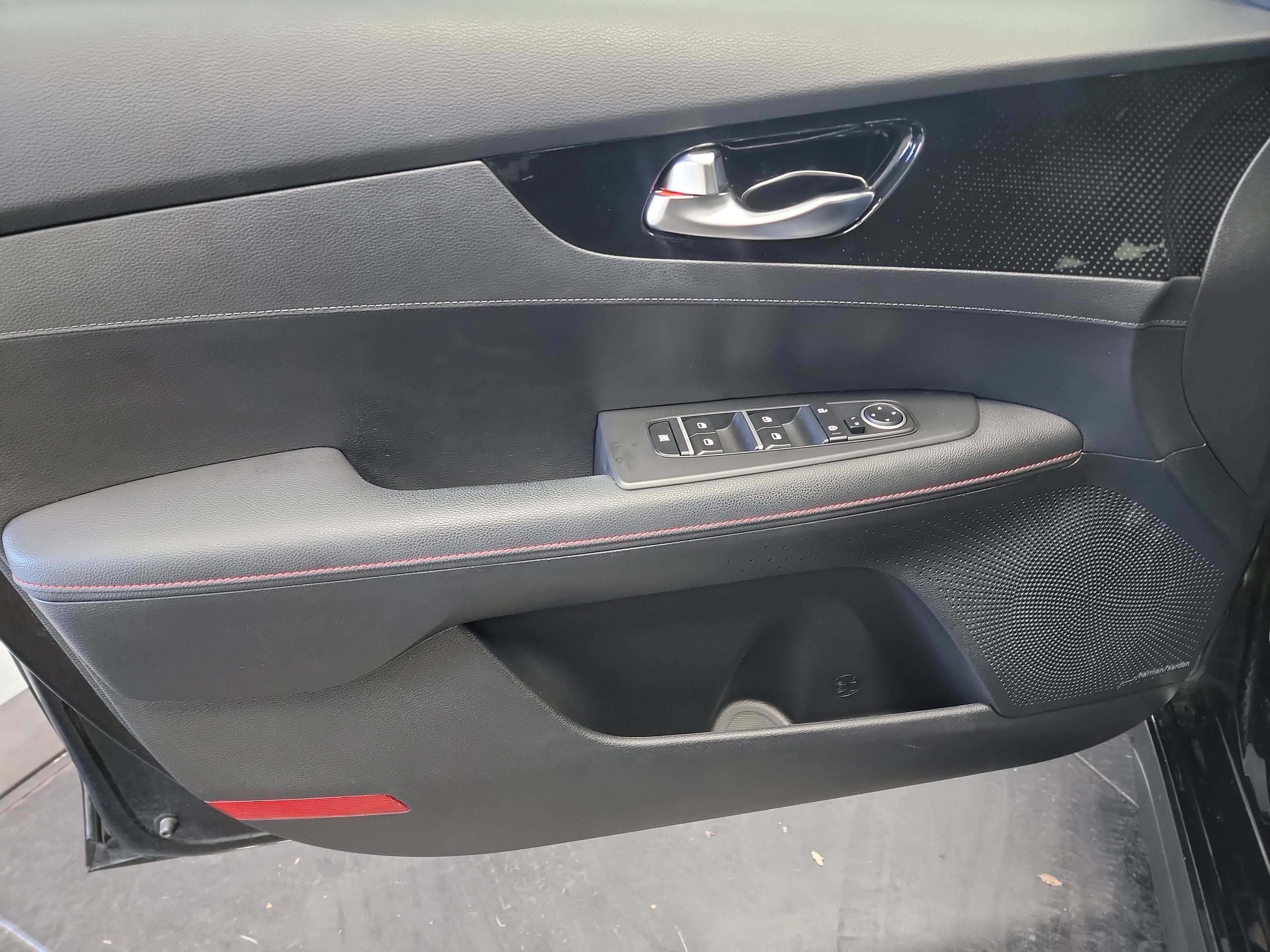 Used 2023 Kia Forte GT w/ GT2 Package FWD image 13