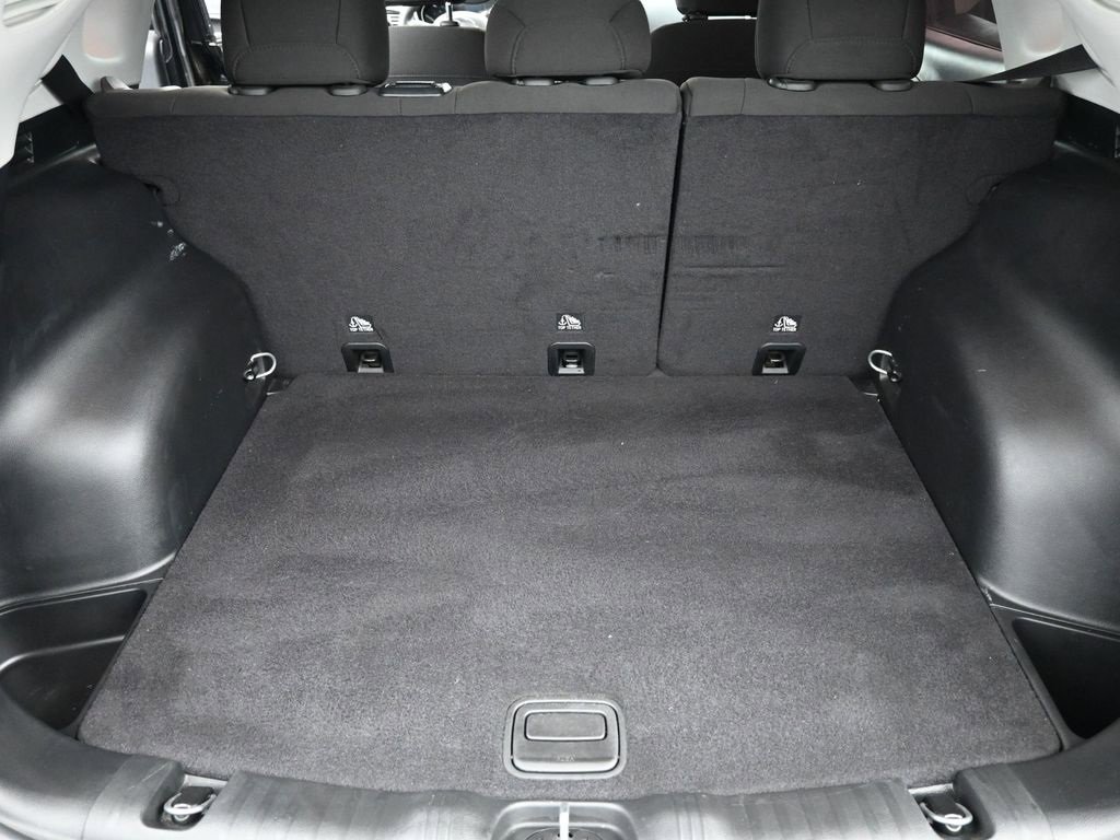 Used 2021 Jeep Compass Sport image 14