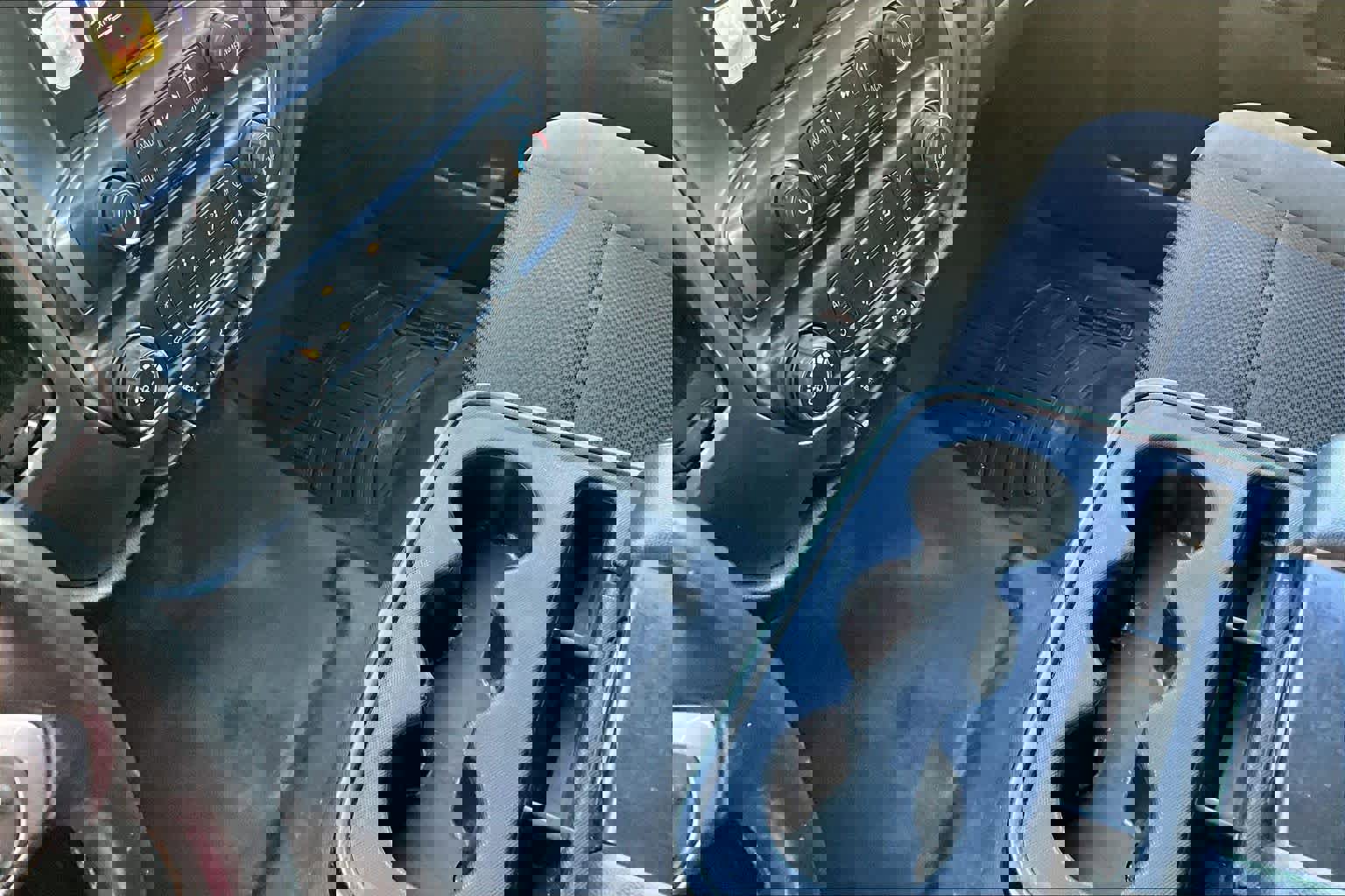 Used 2018 Chevrolet Silverado 1500 LT image 16