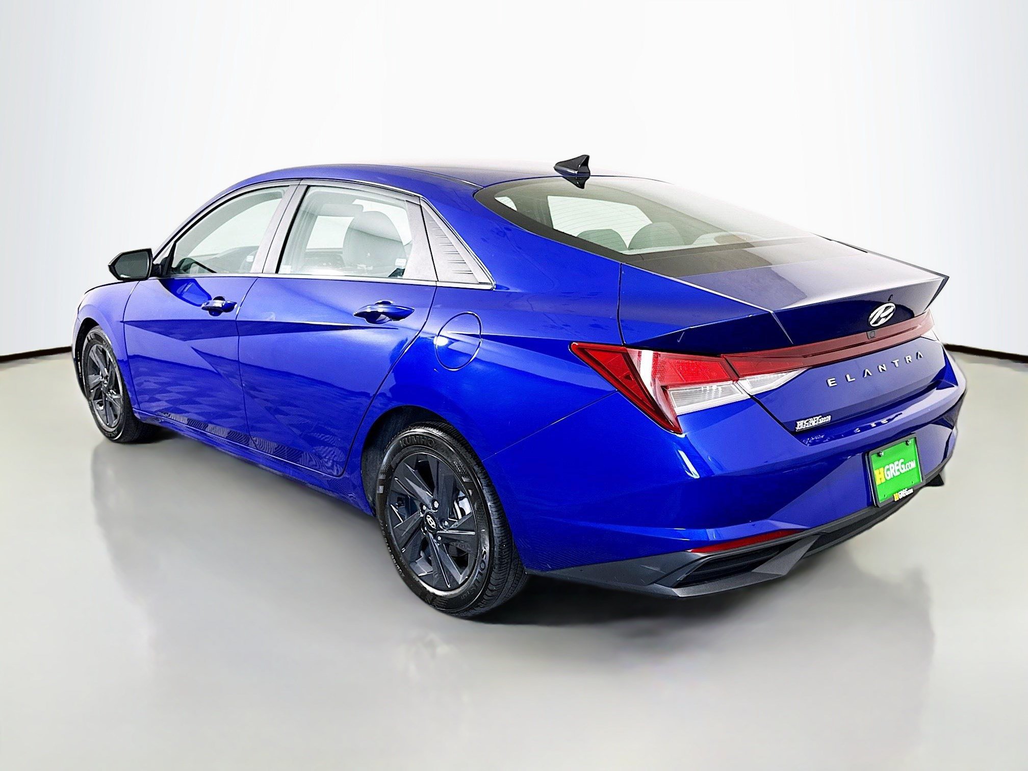 Used 2022 Hyundai Elantra SEL FWD image 7