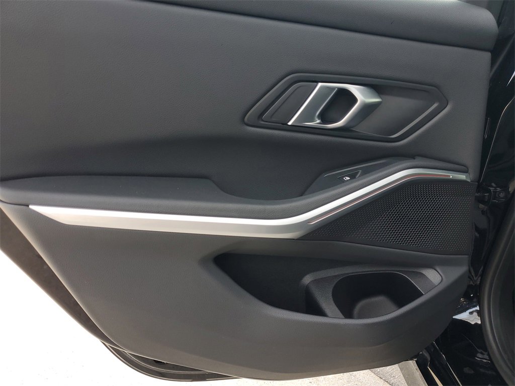 Used 2025 BMW 330i Sedan image 14