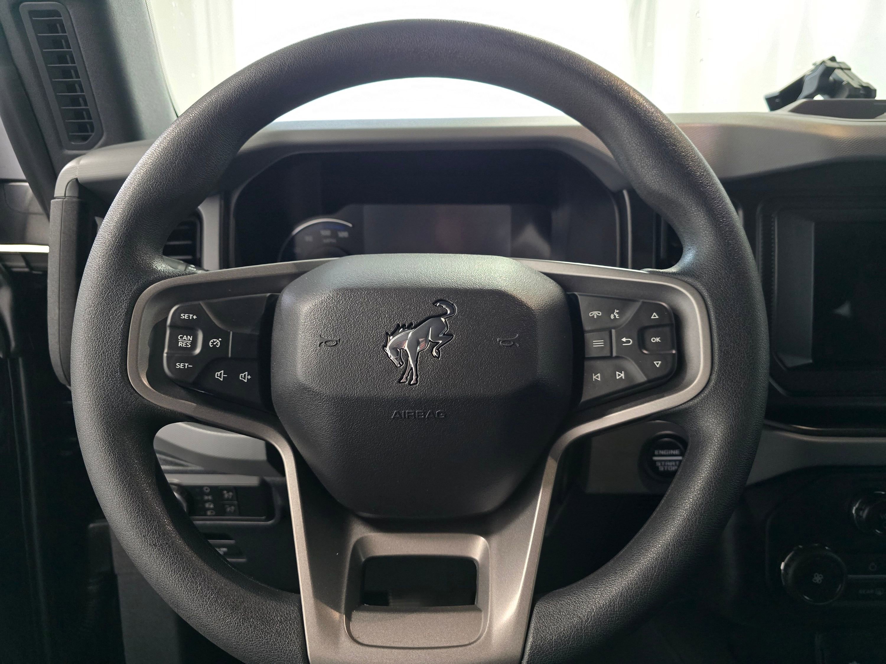 Used 2022 Ford Bronco Base image 14