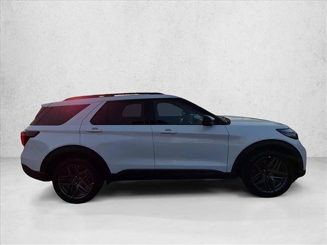 Used 2025 Ford Explorer ST AWD/4WD image 4
