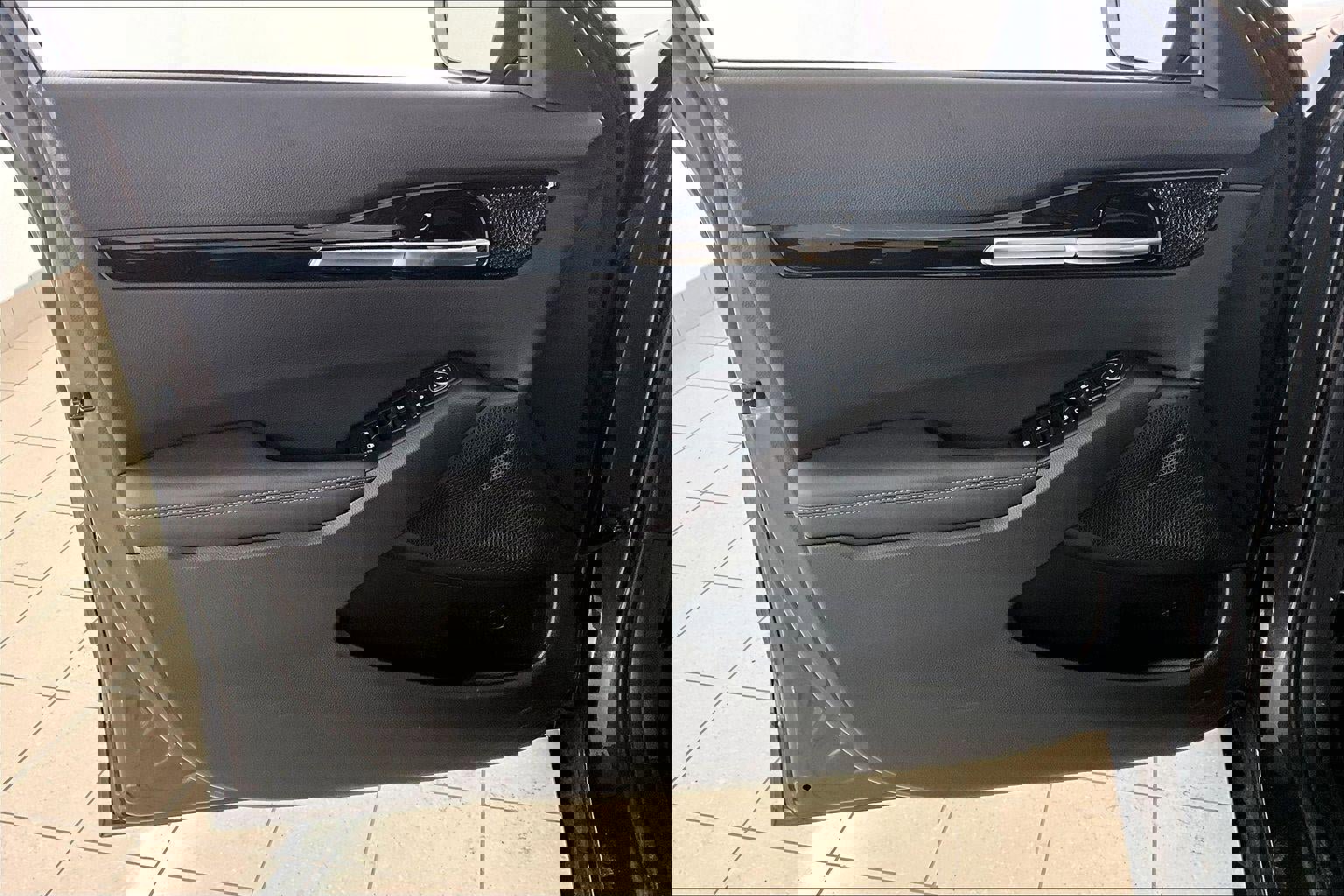 Used 2024 Kia Seltos EX image 20