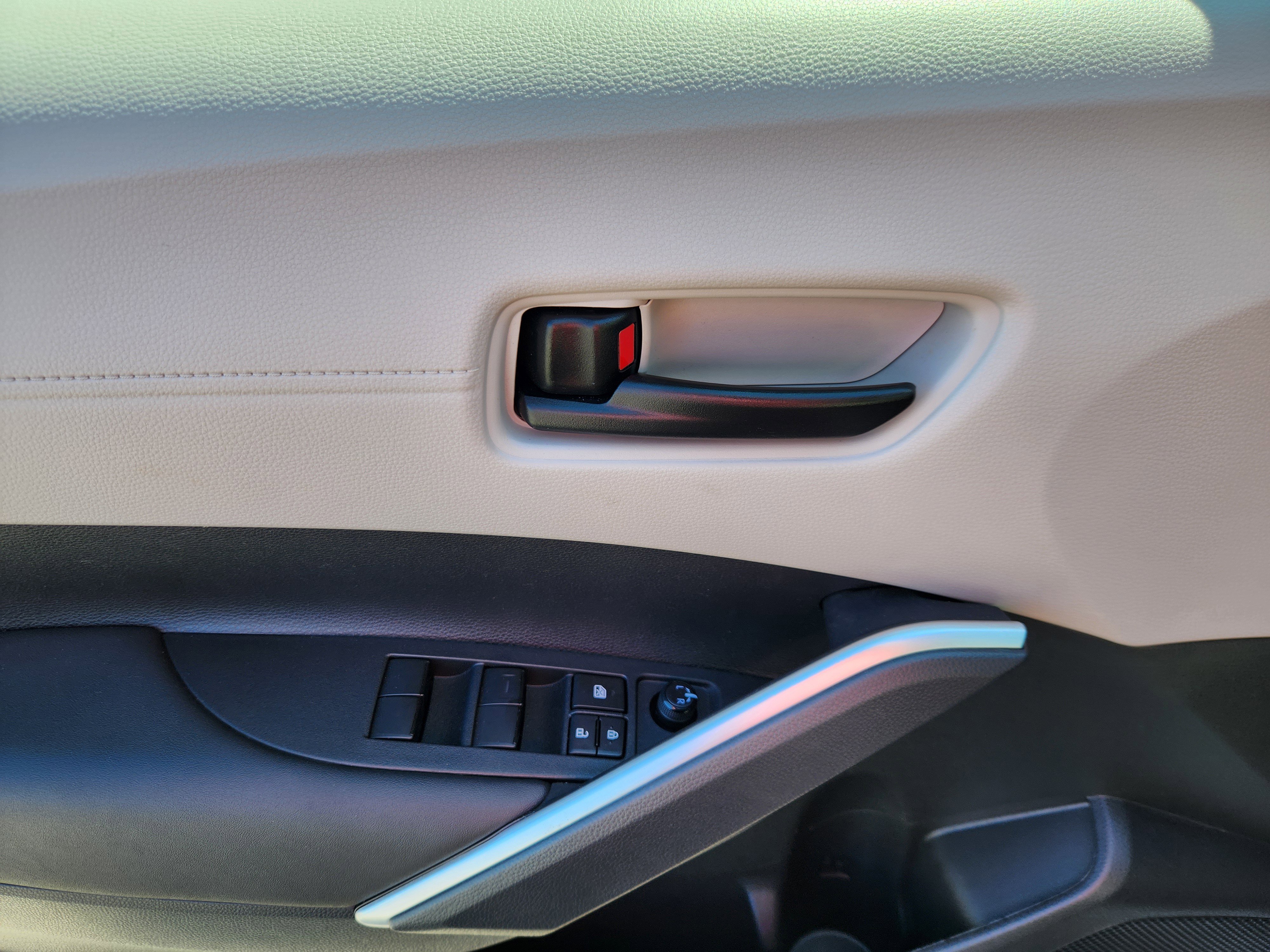 Used 2023 Toyota Corolla Cross L image 16