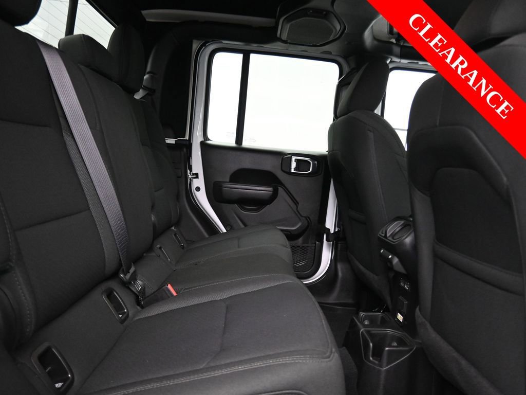 Used 2023 Jeep Gladiator Sport image 17