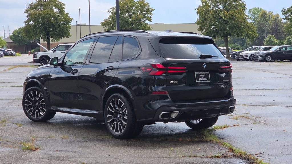 Used 2024 BMW X5 xDrive40i w/ M Sport Package AWD/4WD image 6
