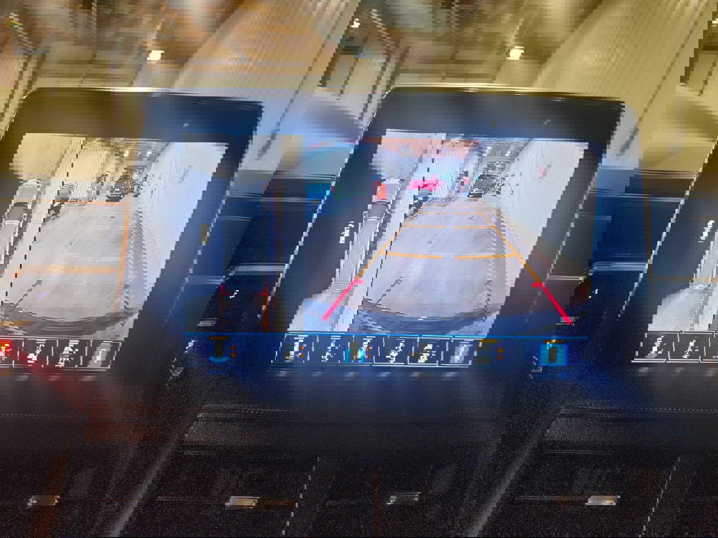 Used 2021 Chevrolet Tahoe High Country w/ Premium Package image 19