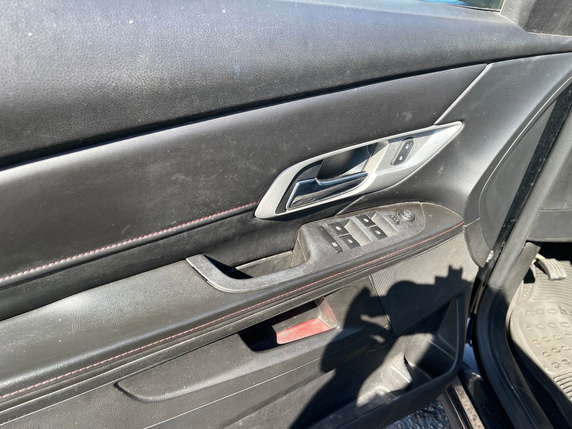 Used 2015 GMC Terrain SLE w/ LPO, Protection Package image 12