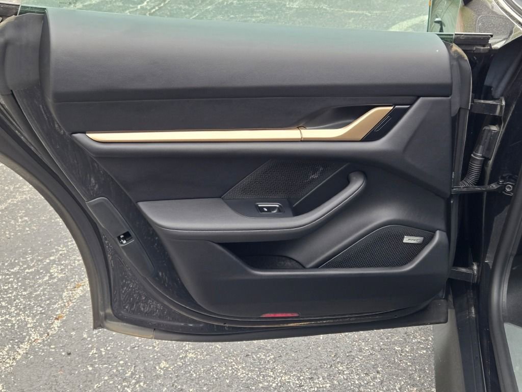 Certified 2025 Porsche Taycan 4S image 30