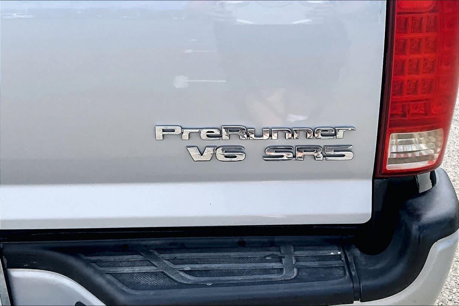 Used 2006 Toyota Tacoma PreRunner w/ TRD Sport Pkg #1 RWD image 9