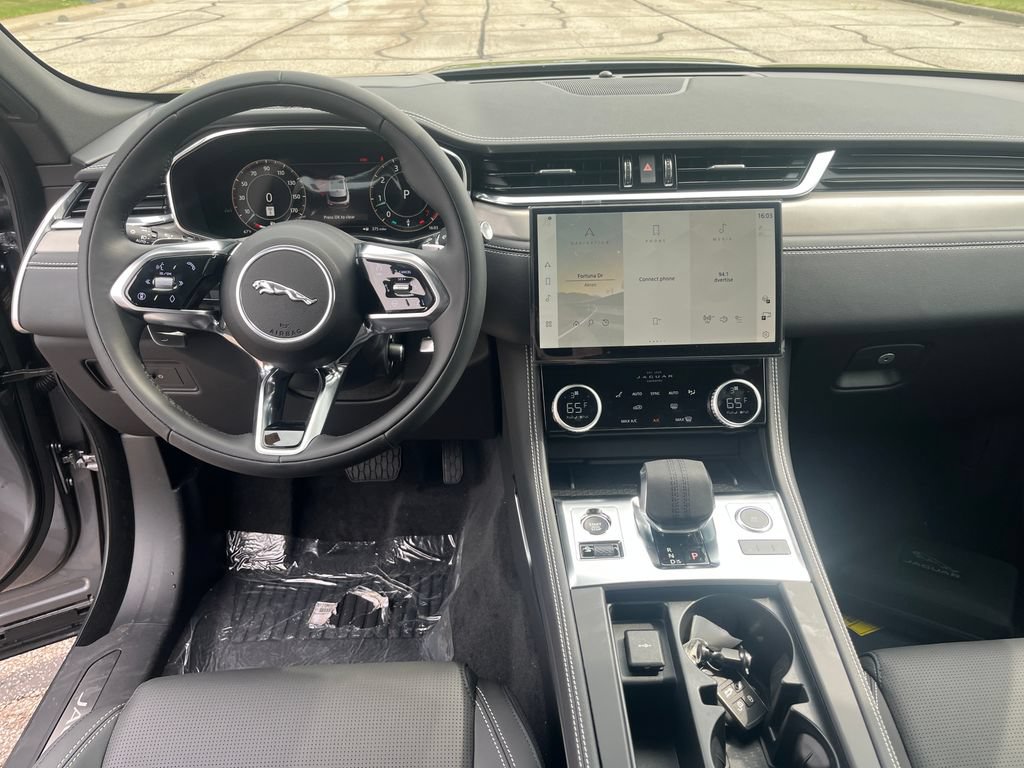 New 2026 Jaguar F-PACE R-Dynamic S AWD/4WD image 13