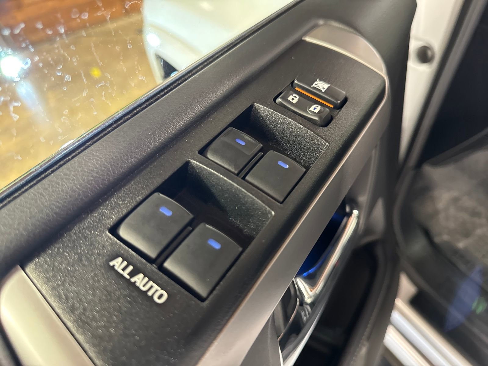 Used 2024 Toyota 4Runner Limited image 25