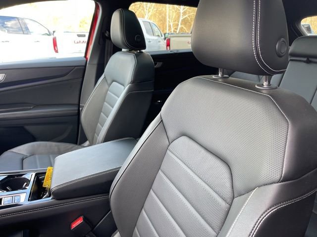 Used 2024 Volkswagen Atlas Cross Sport SEL R-Line image 24