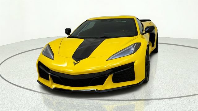 Used 2026 Chevrolet Corvette Z06 RWD image 3