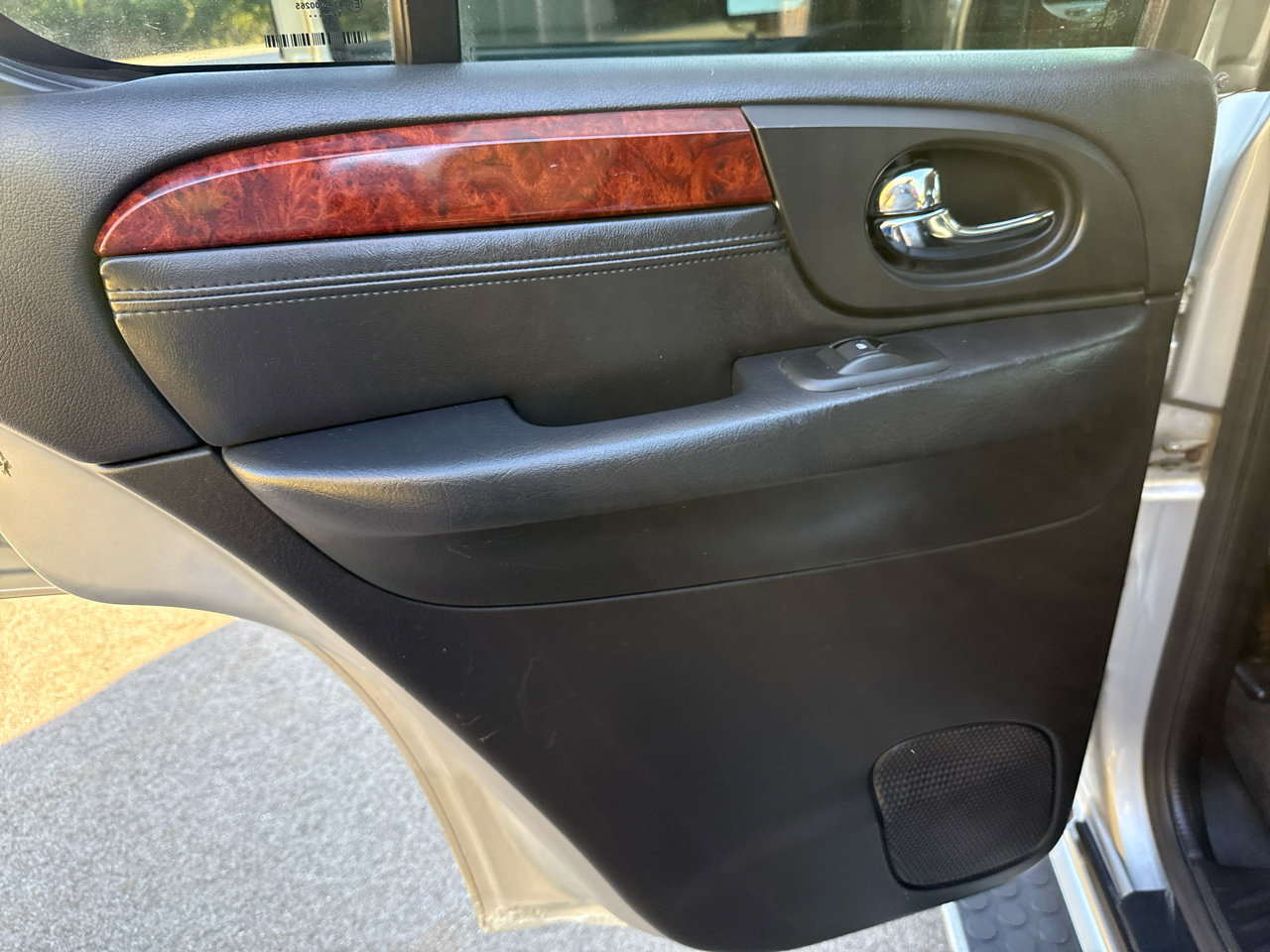 Used 2006 GMC Envoy Denali image 15