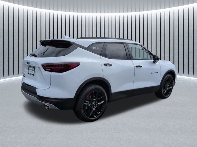 Used 2024 Chevrolet Blazer LT w/ Redline Edition FWD image 4