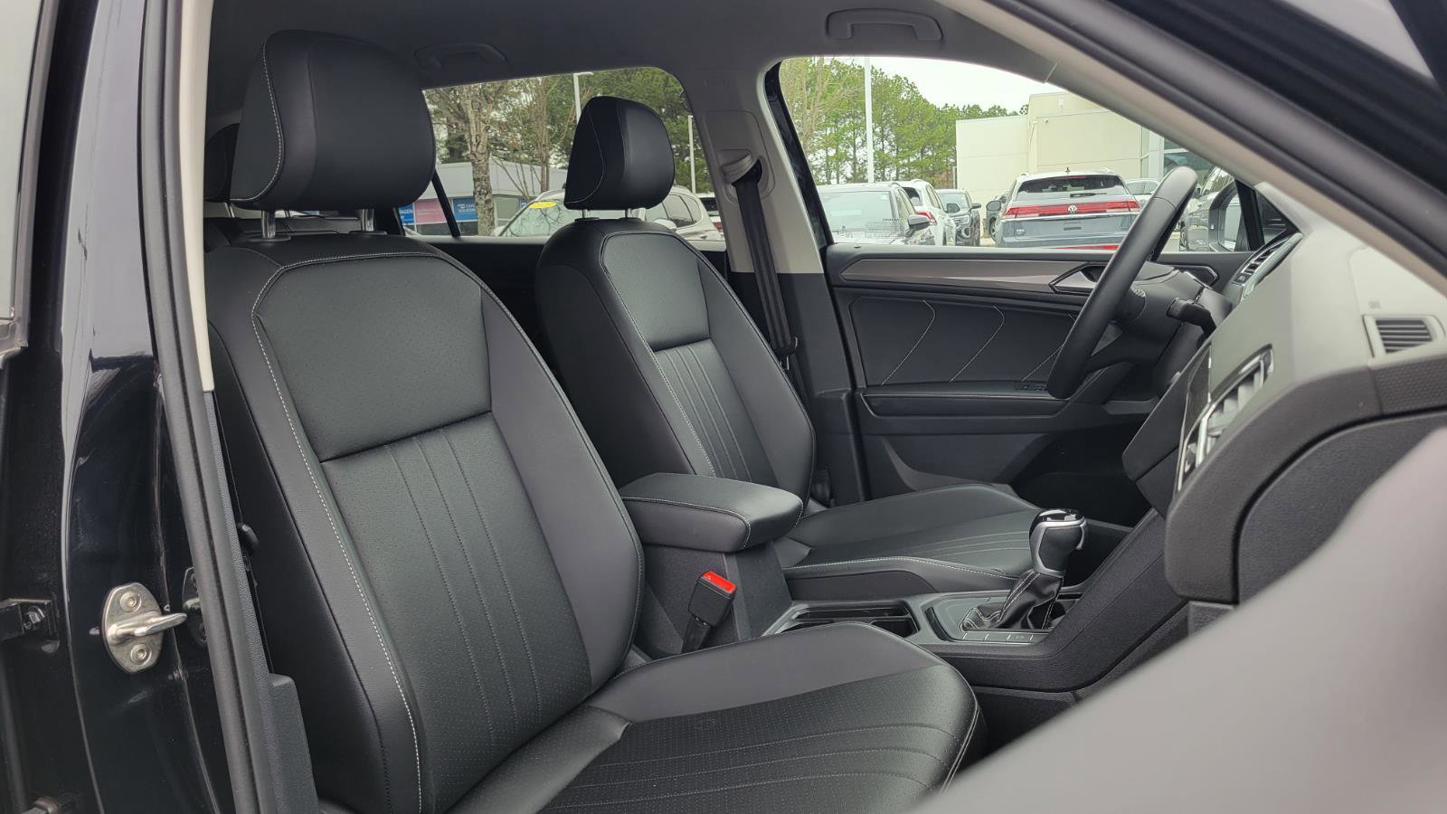 Certified 2023 Volkswagen Tiguan SE image 41