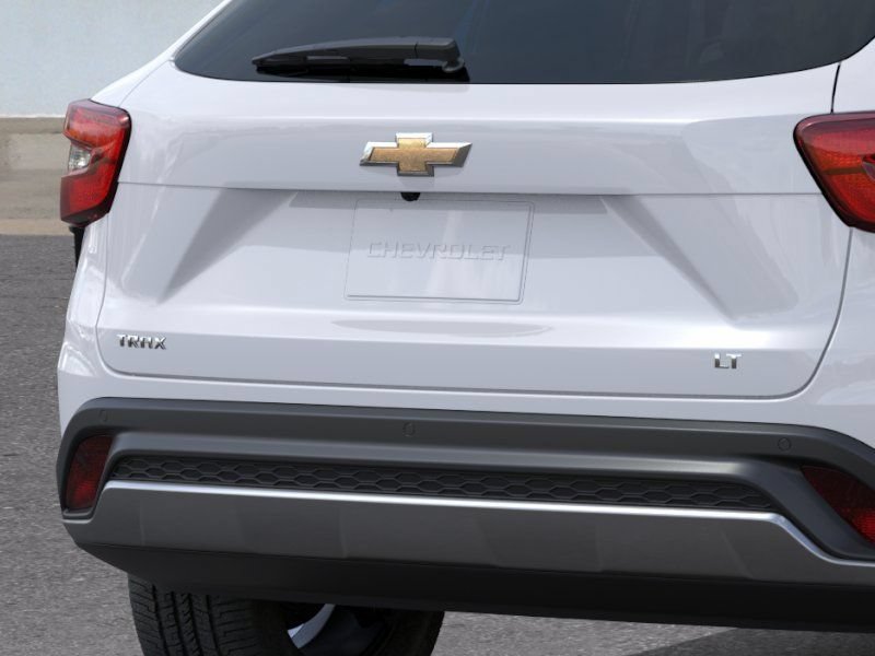 New 2026 Chevrolet Trax LT w/ Sunroof Package FWD image 14