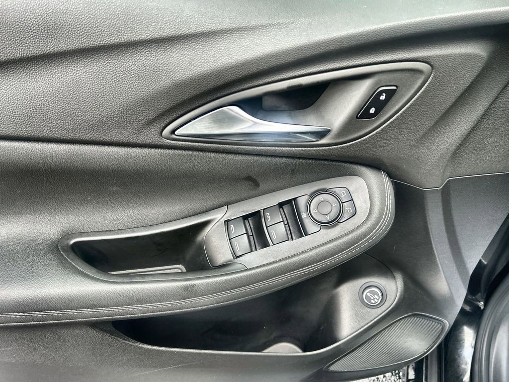 Used 2023 Buick Encore GX Select w/ Sport Touring Package image 19