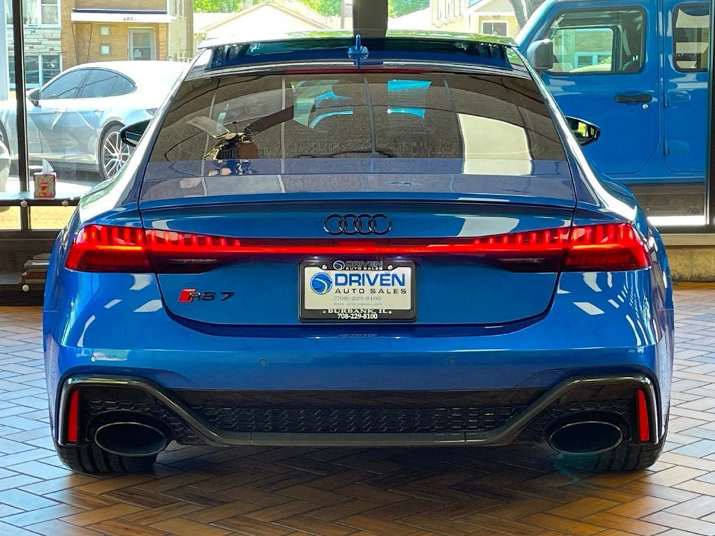 Used 2023 Audi RS 7 Sportback w/ Carbon Optic Package AWD/4WD image 17