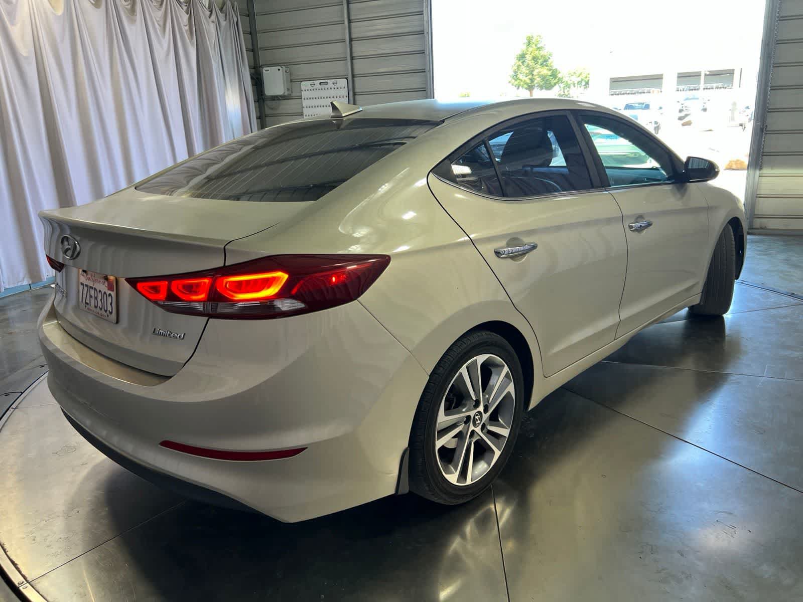 Used 2017 Hyundai Elantra Limited w/ Limited Ultimate Package 05 FWD image 5