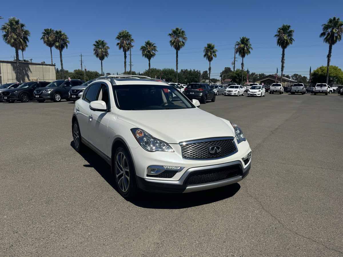 Used 2016 INFINITI QX50 2WD w/ Technology Package image 3