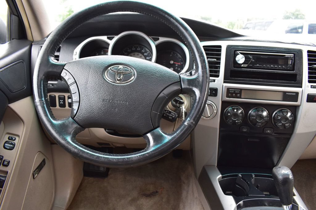 Used 2003 Toyota 4Runner SR5 AWD/4WD image 26