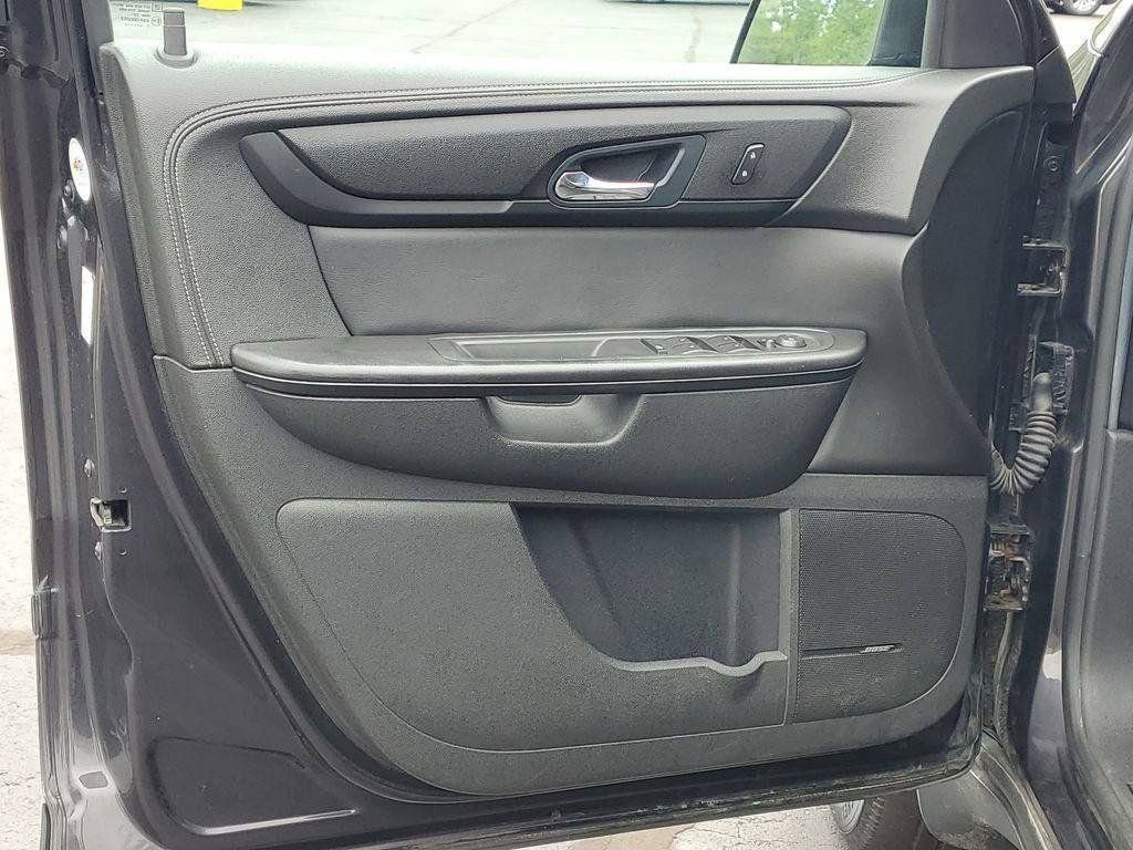 Used 2016 Chevrolet Traverse LT AWD/4WD image 18