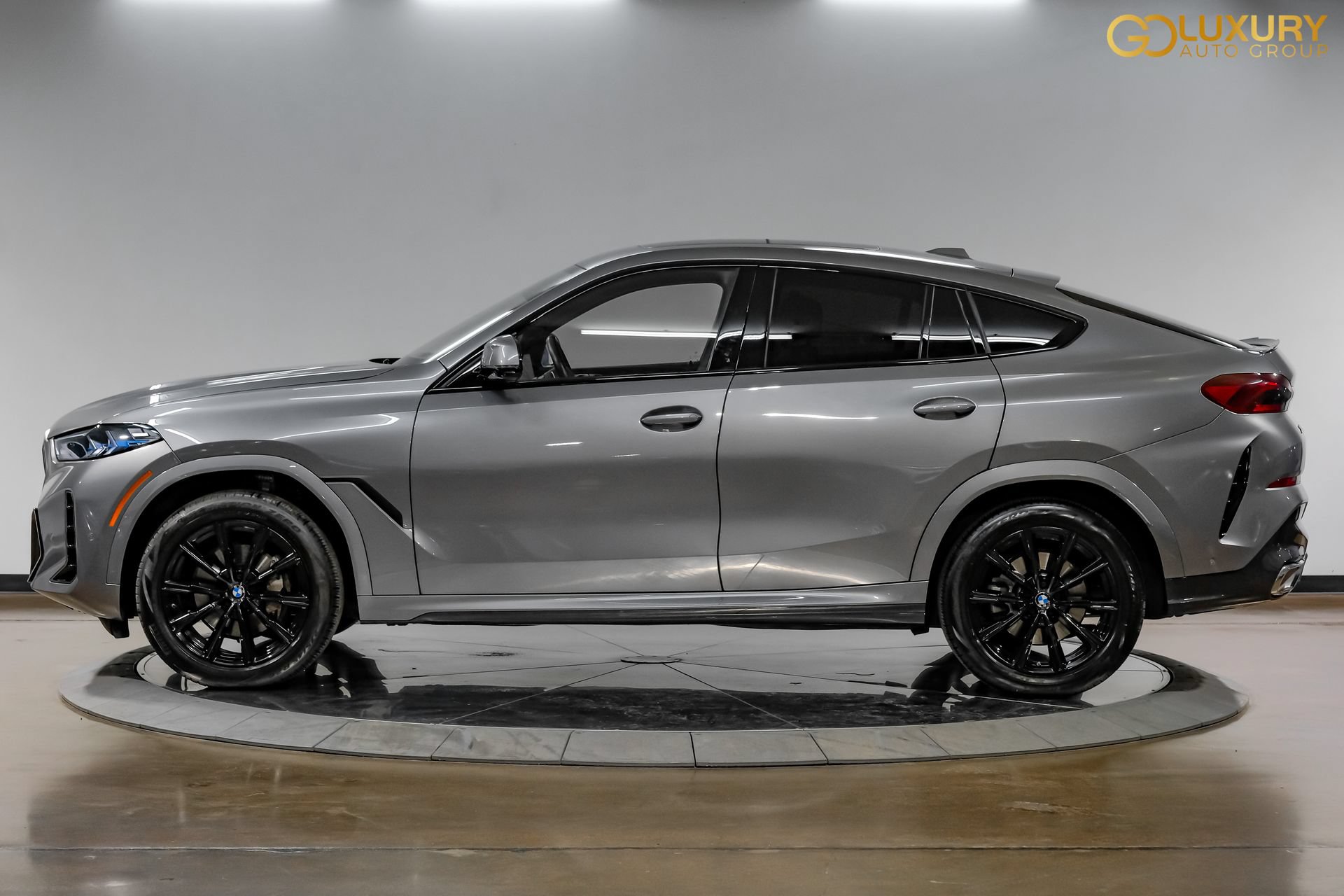Used 2026 BMW X6 xDrive40i AWD/4WD image 12