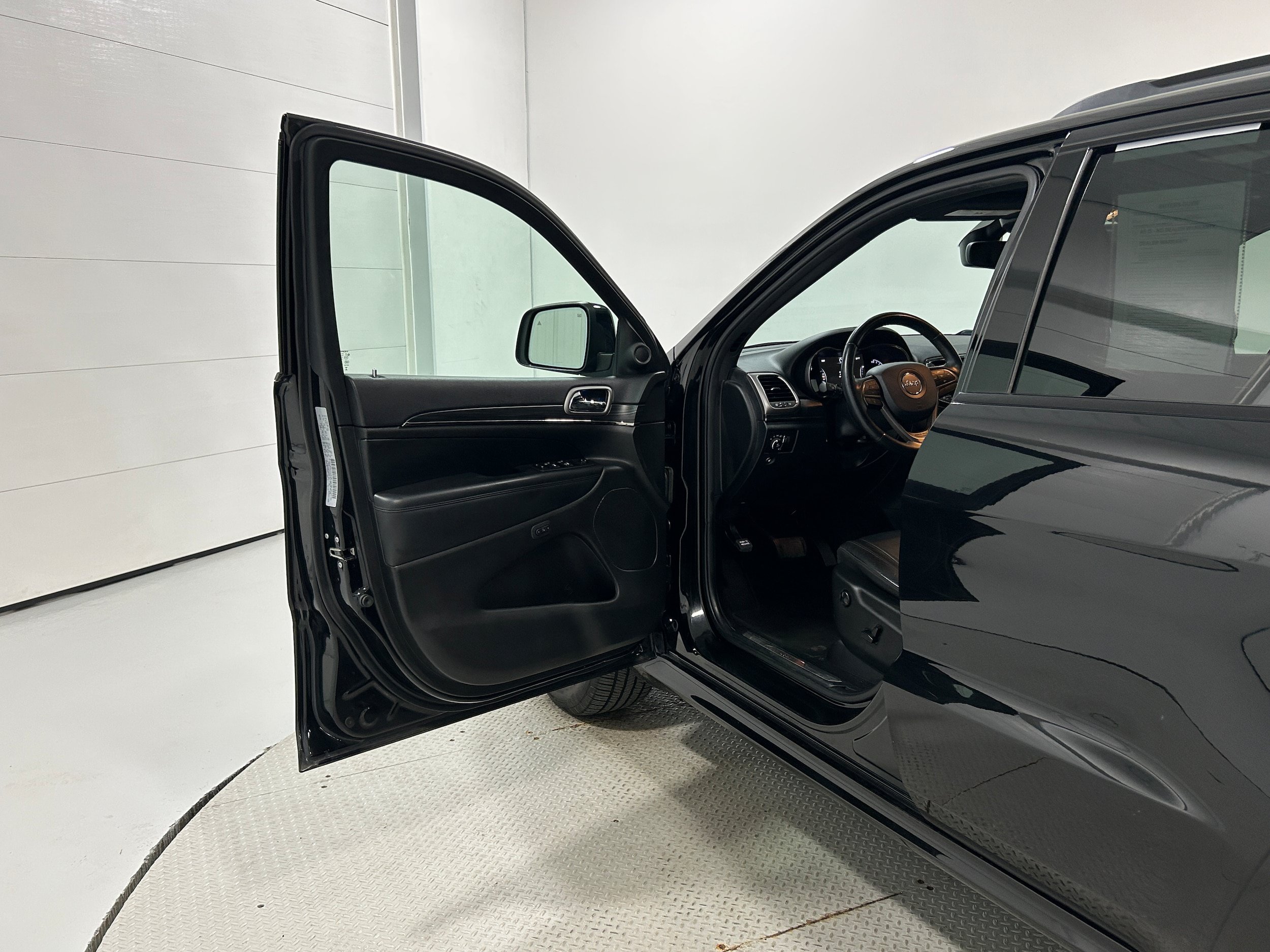 Used 2020 Jeep Grand Cherokee Limited X AWD/4WD image 25
