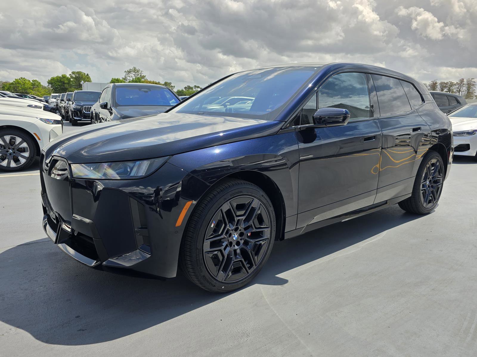 New 2026 BMW iX xDrive60 w/ M Sport Package image 6