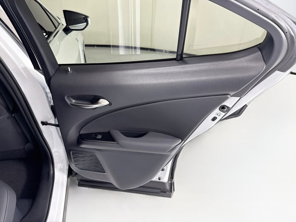 Used 2024 Lexus UX 250h F Sport FWD image 27