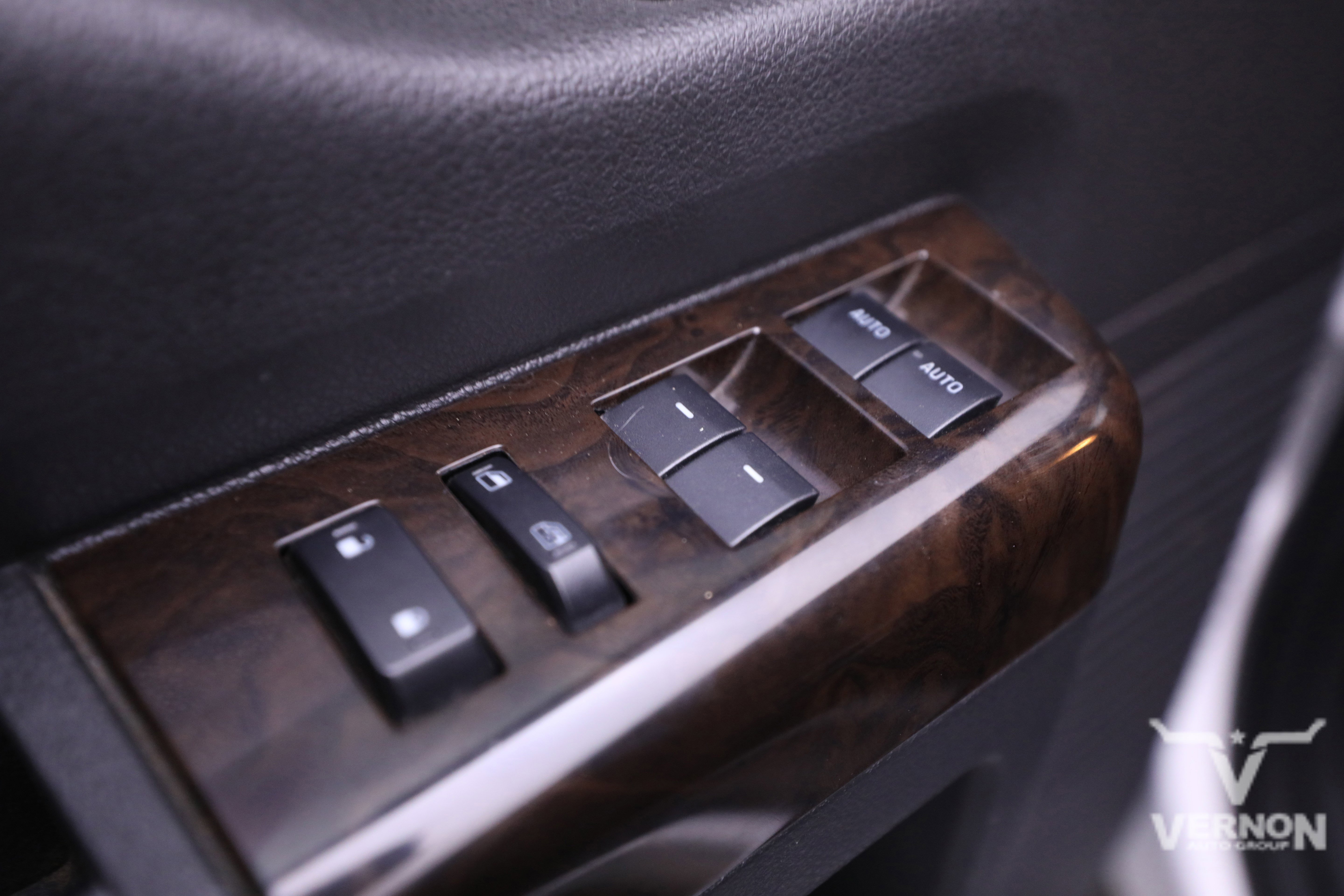 Used 2014 Ford F250 Platinum w/ FX4 Off-Road Package image 18