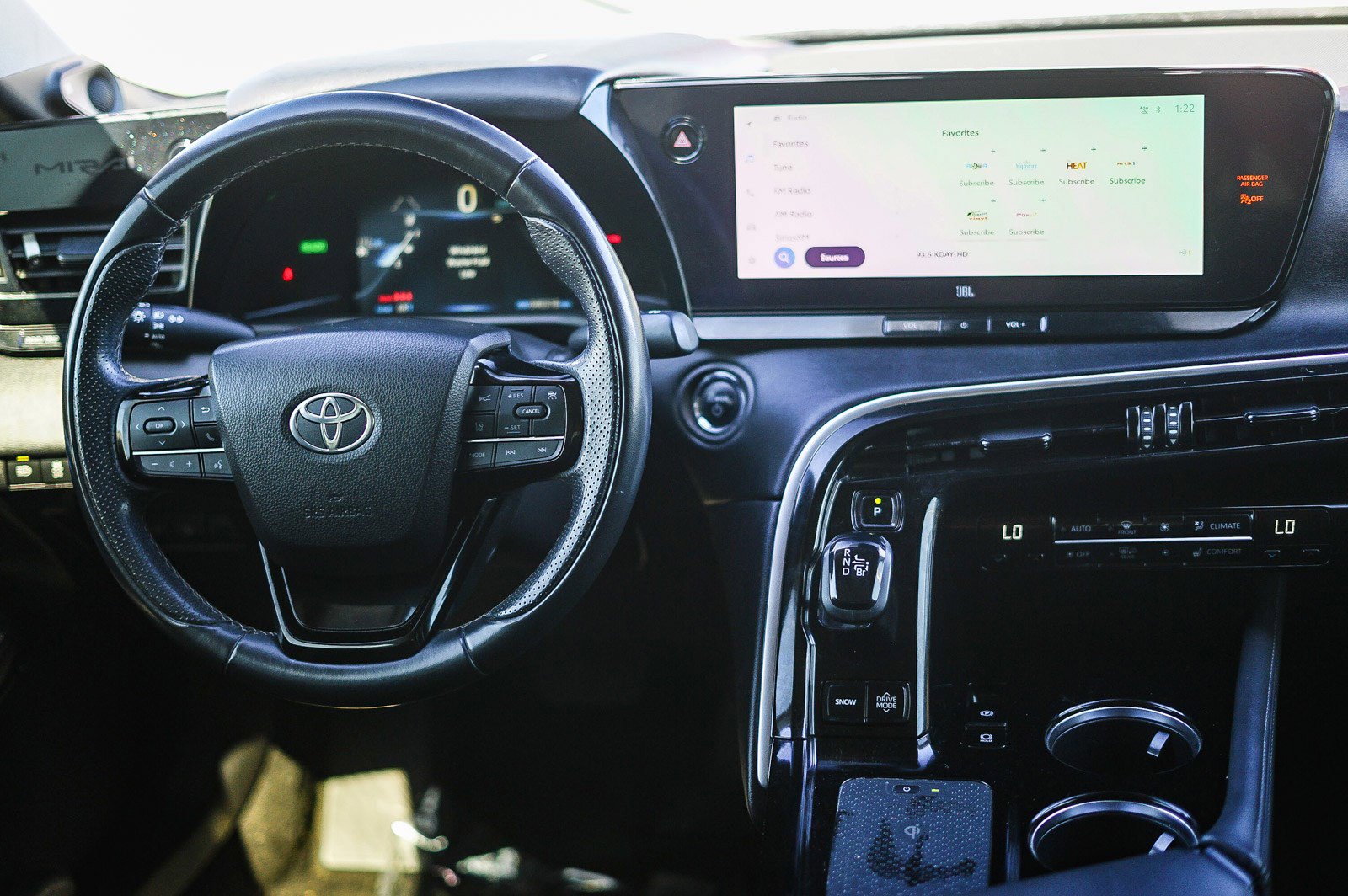 Used 2023 Toyota Mirai XLE w/ Advanced Technology Package image 12