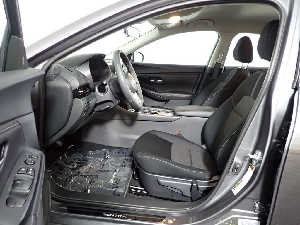 Used 2025 Nissan Sentra SV w/ All-Weather Package image 25