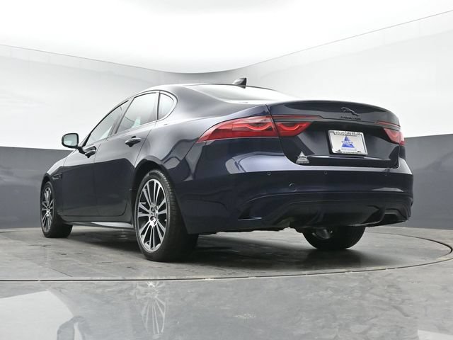 Used 2024 Jaguar XF R-Dynamic SE AWD/4WD image 38
