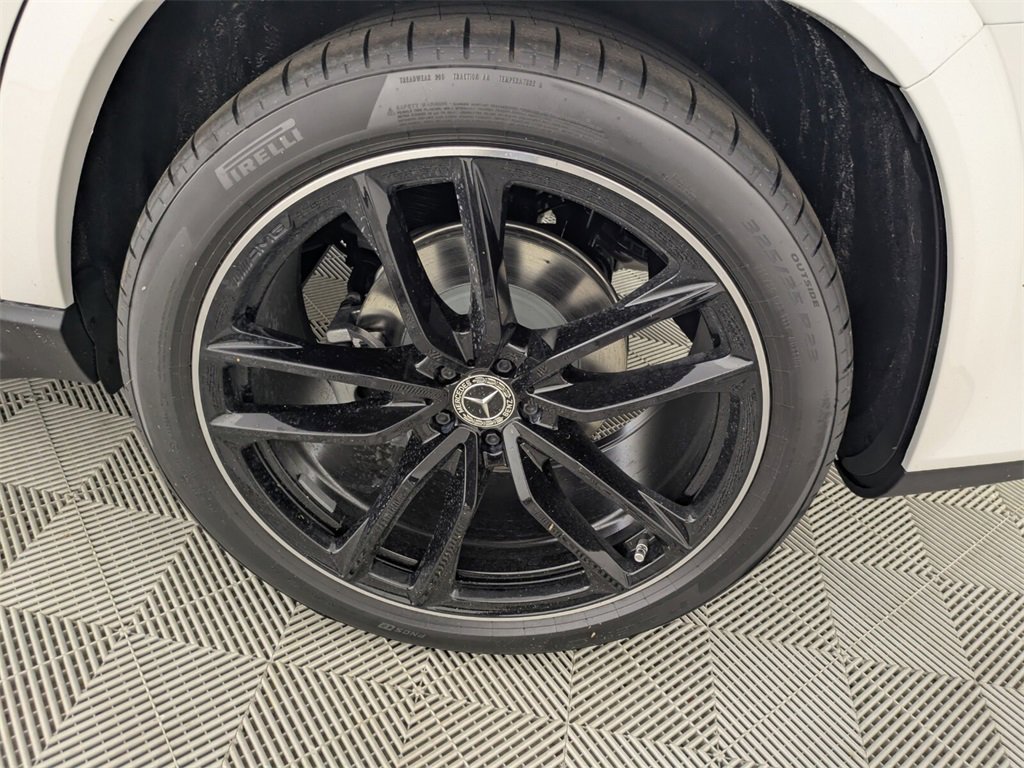 New 2026 Mercedes-Benz GLS 580 4MATIC image 16