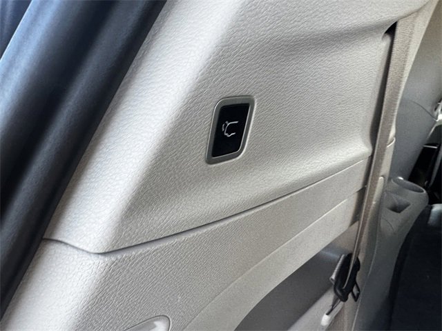 Certified 2024 Chrysler Pacifica Touring-L image 18