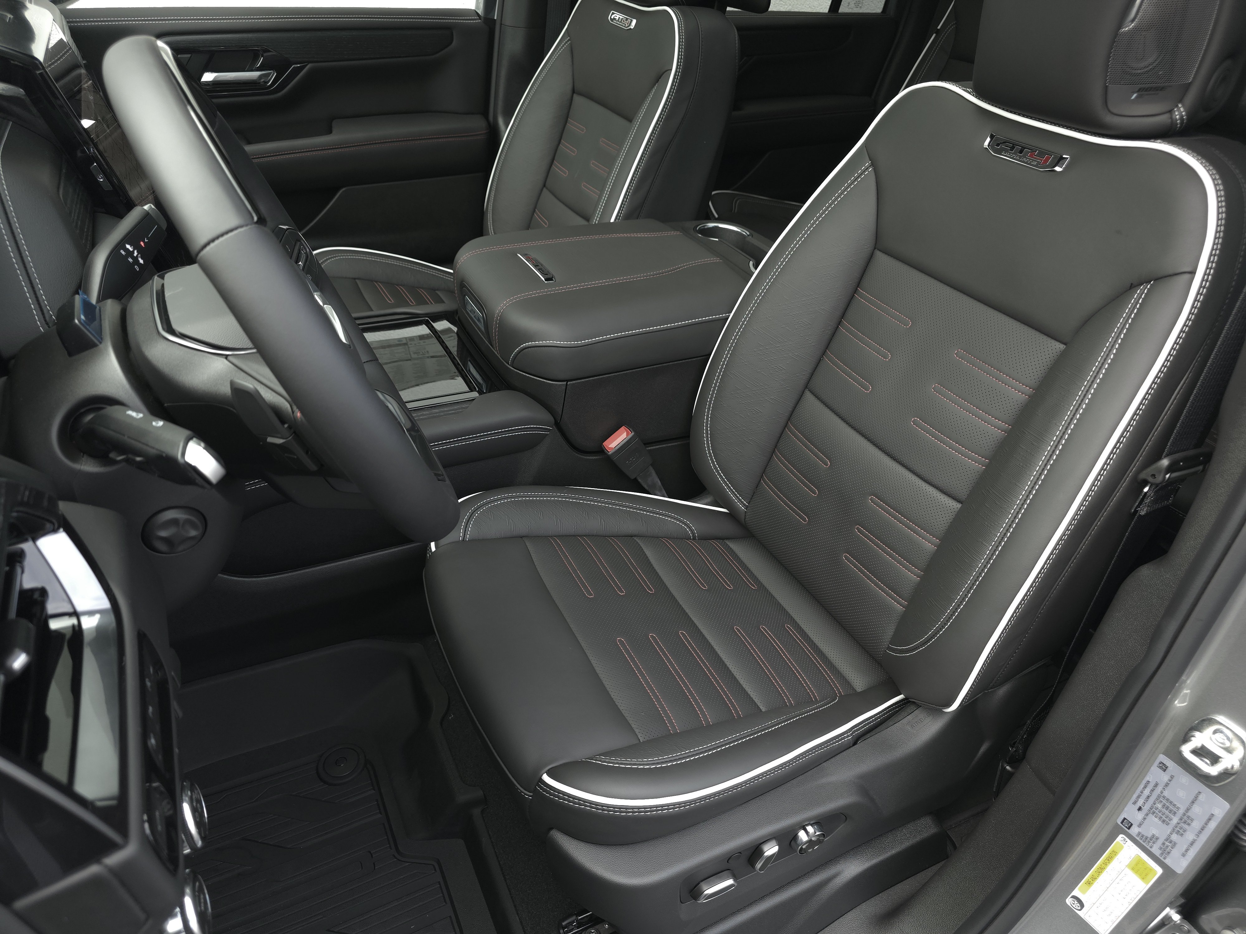 New 2026 GMC Yukon XL AT4 Ultimate w/ LPO, Floor Liner Package AWD/4WD image 9
