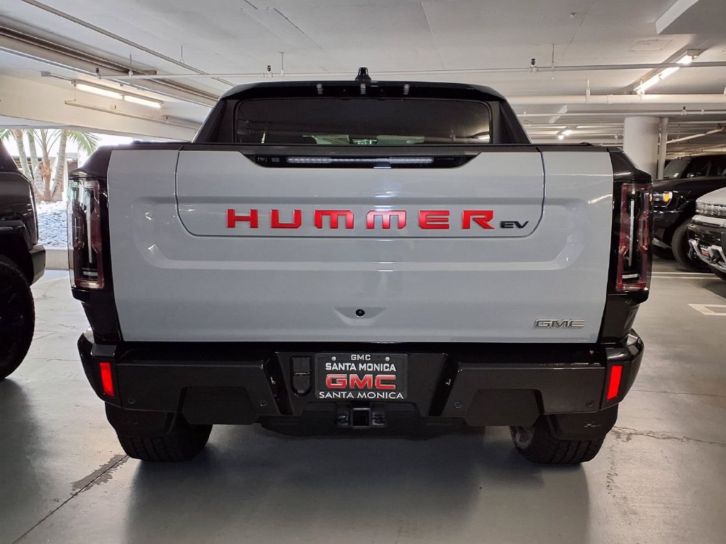 New 2026 GMC Hummer EV 4x4 Crew Cab w/ LPO, Illumination Package image 7