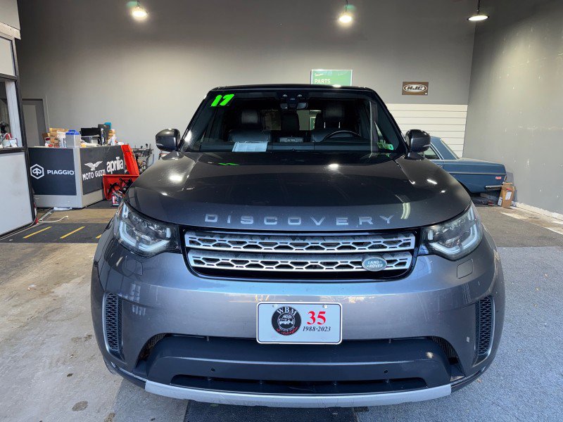 Used 2017 Land Rover Discovery HSE image 15