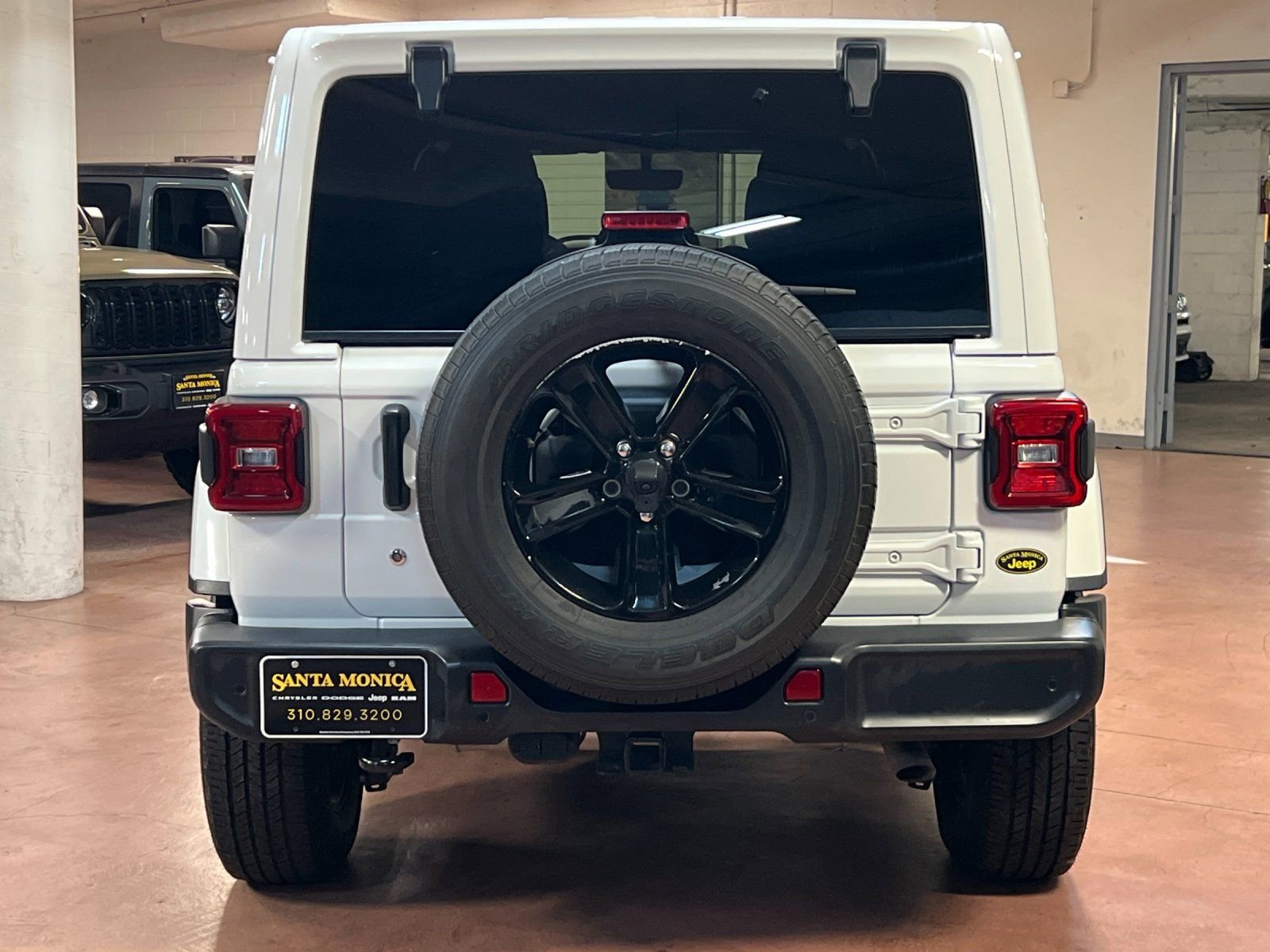 Used 2020 Jeep Wrangler Unlimited Sahara image 4