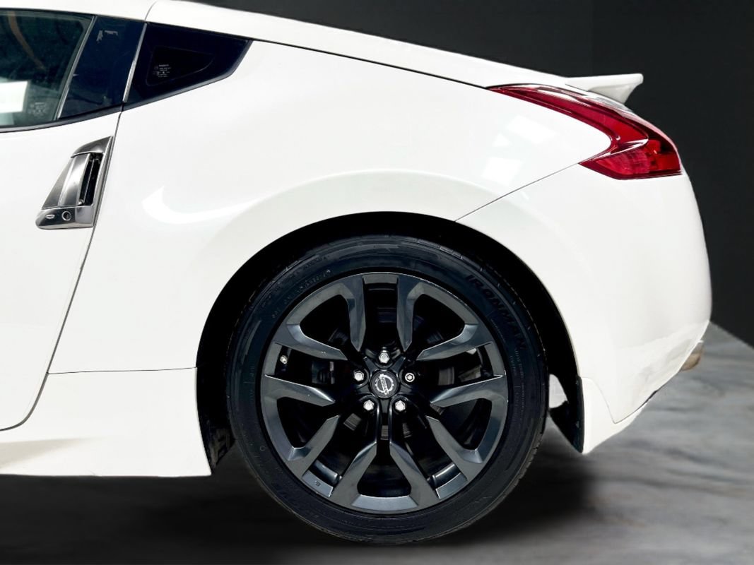 Used 2020 Nissan 370Z Coupe RWD image 24