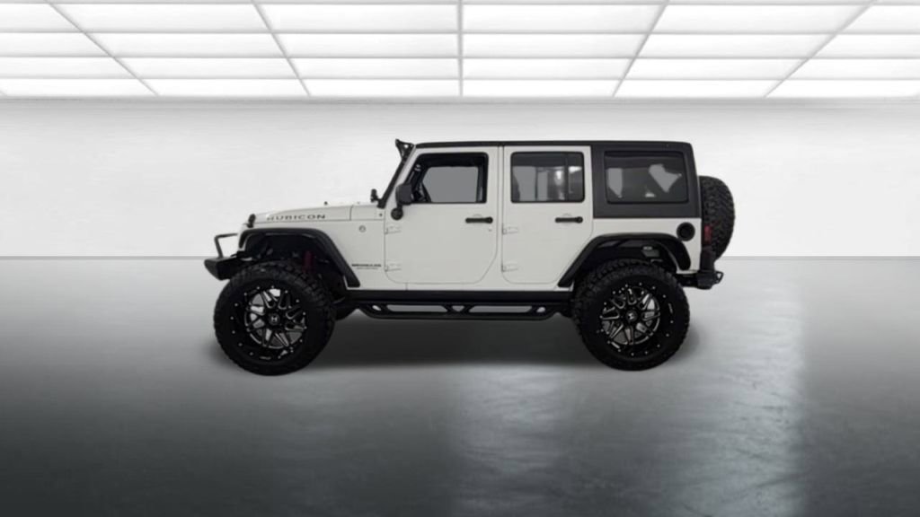 Used 2016 Jeep Wrangler Unlimited Rubicon w/ Connectivity Group AWD/4WD image 5